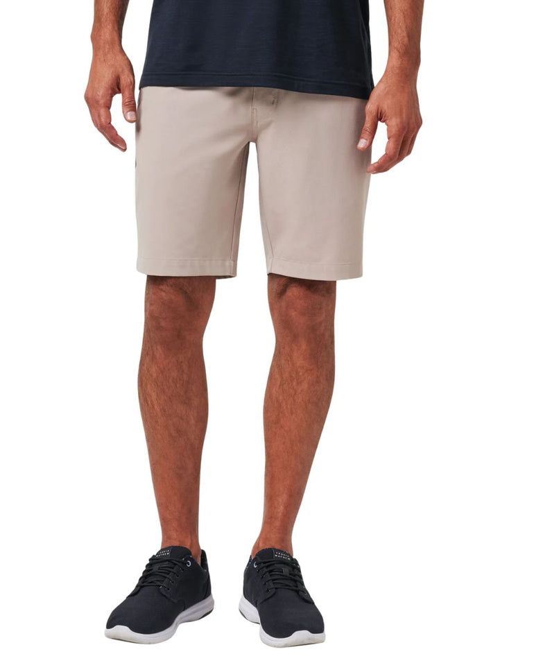 TravisMathew Men's Wanderlust 9 Inch Short 26