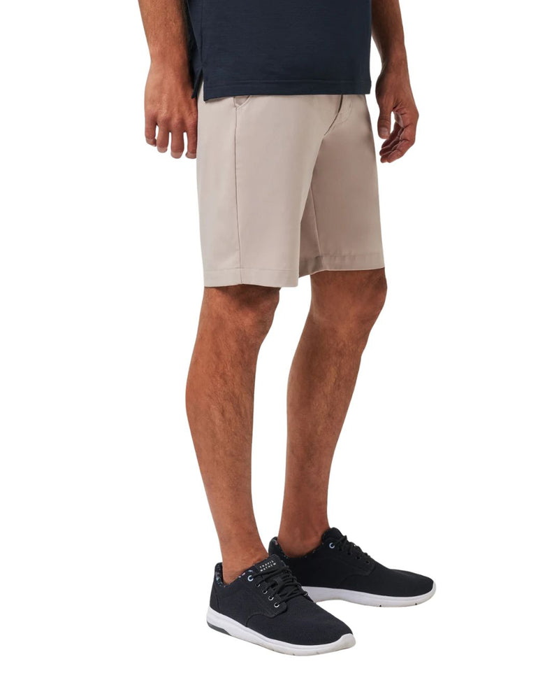TravisMathew Men's Wanderlust 9 Inch Short 26