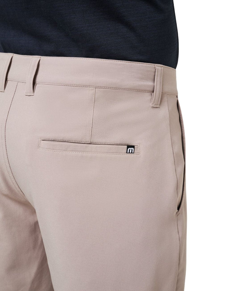 TravisMathew Men's Wanderlust 9 Inch Short 26