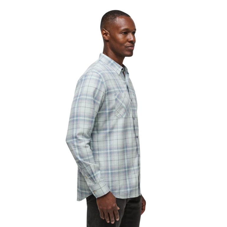 TravisMathew Men's Cloud Plaid Flannel Button Up 24