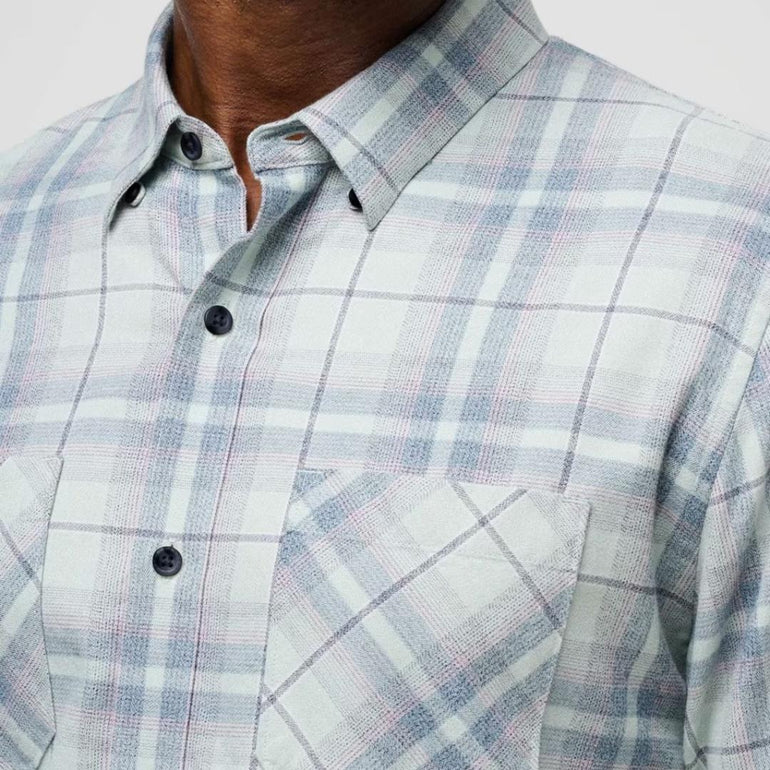 TravisMathew Men's Cloud Plaid Flannel Button Up 24